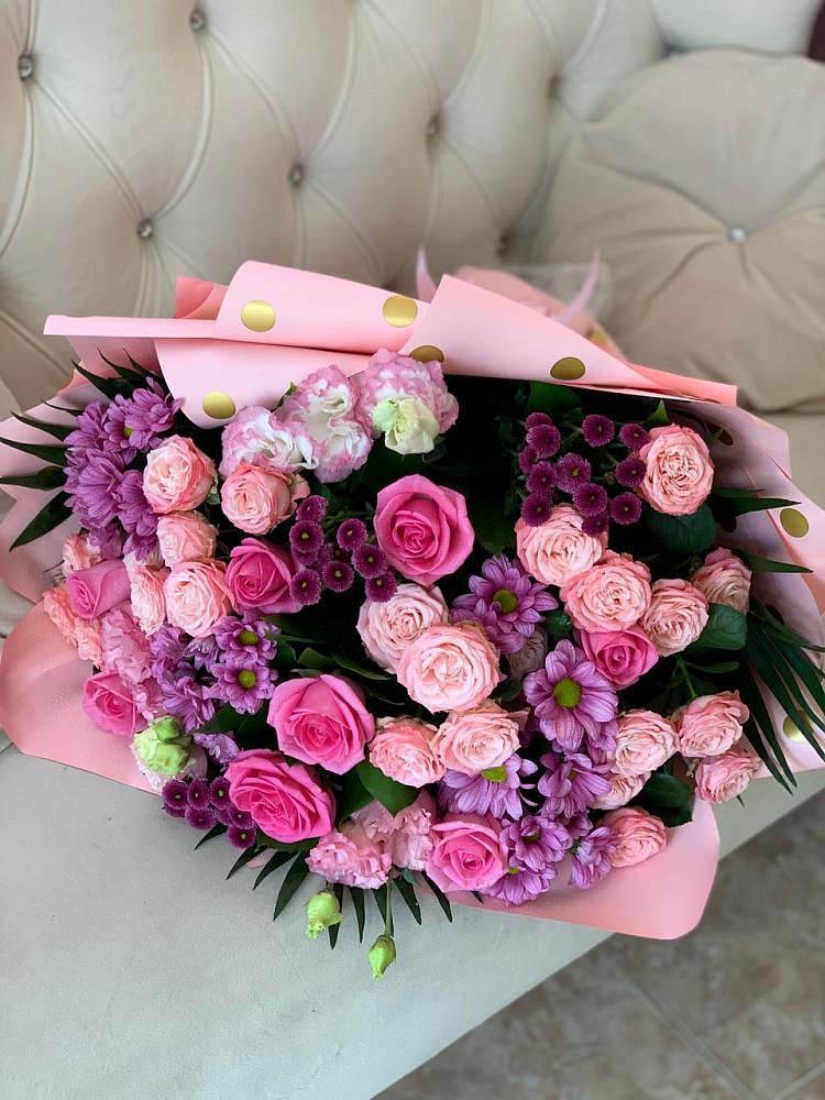 Букет цветов из: Хризантемы, Розы и Лизиантусы в Зелёном городе