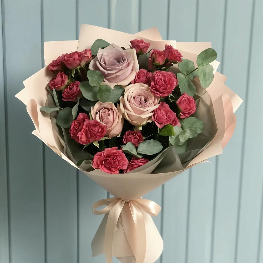 Букет цветов из: Гвоздики и Розы в Зелёном городе