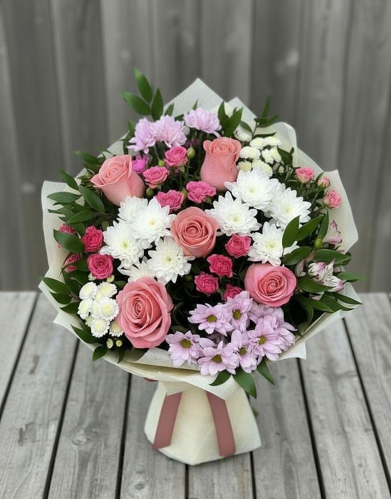 Букет цветов из: Альстромерии, Гвоздики, Розы и Хризантемы в Зелёном городе