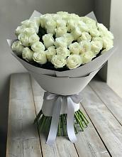 Букет 35 Белых роз #REPLACE_PRED# Зелёном городе