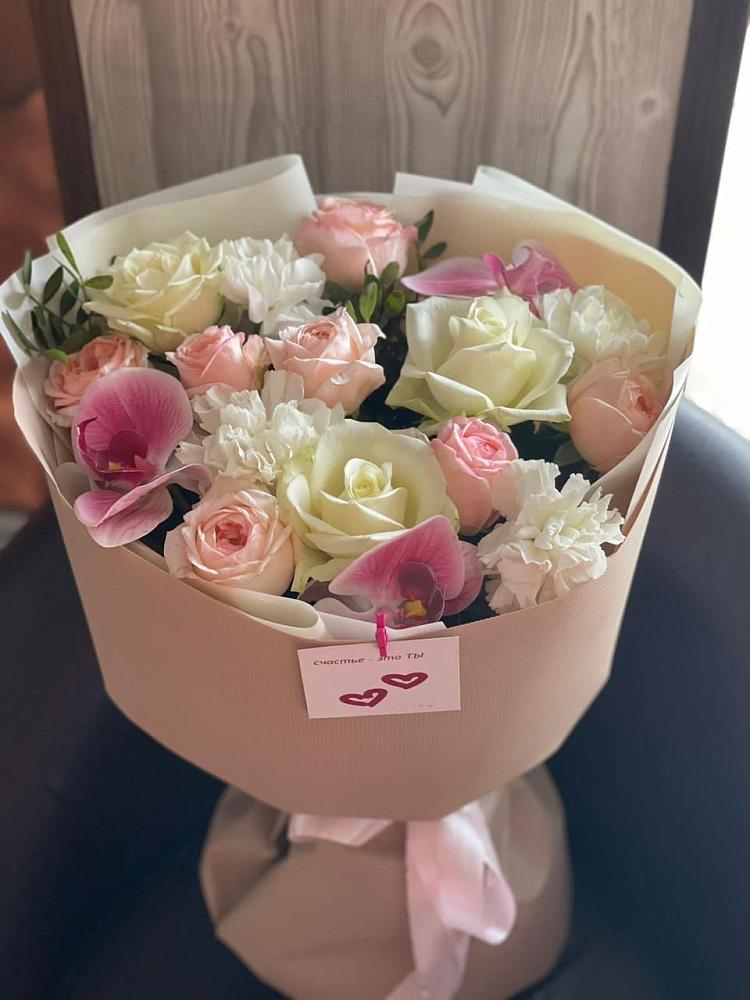 Букет цветов из: Орхидеи, Розы и Гвоздики в Зелёном городе