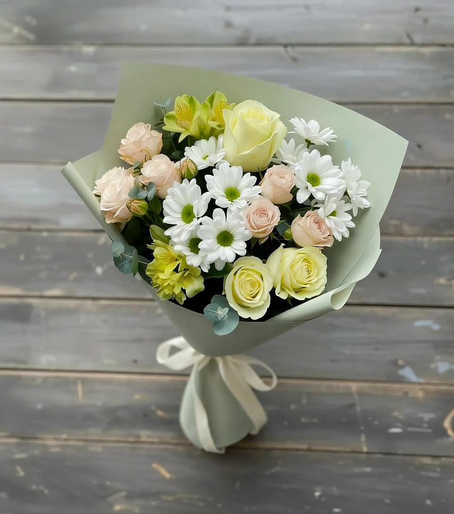 Букет цветов из: Альстромерии, Розы и Хризантемы в Зелёном городе
