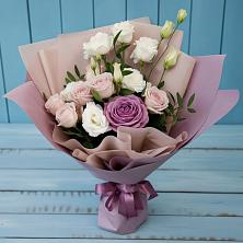Букет цветов из:  Розы и Лизиантусы в Зелёном городе