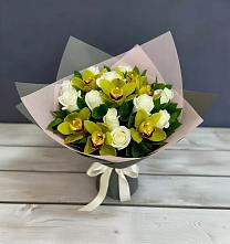 Букет цветов из:  Орхидеи и Розы в Зелёном городе