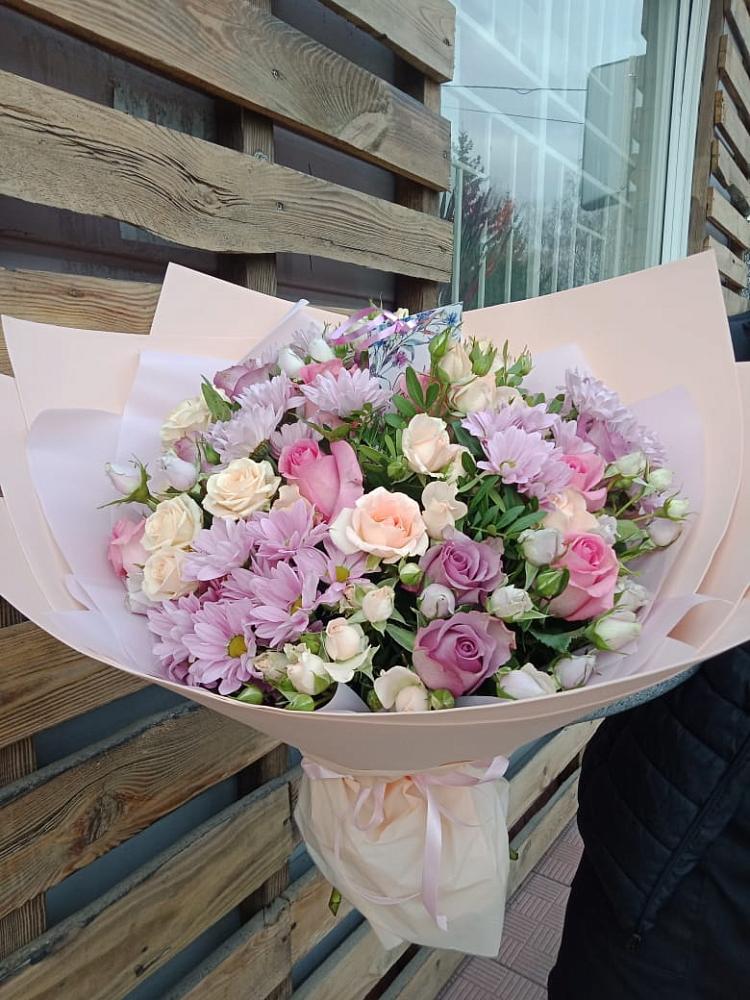 Букет цветов из: Розы и Хризантемы в Зелёном городе