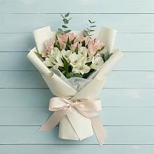 Букет цветов из:  Альстромерии #REPLACE_PRED# Зелёном городе