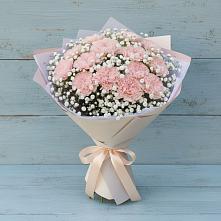 Букет цветов из:  Гвоздики в Зелёном городе