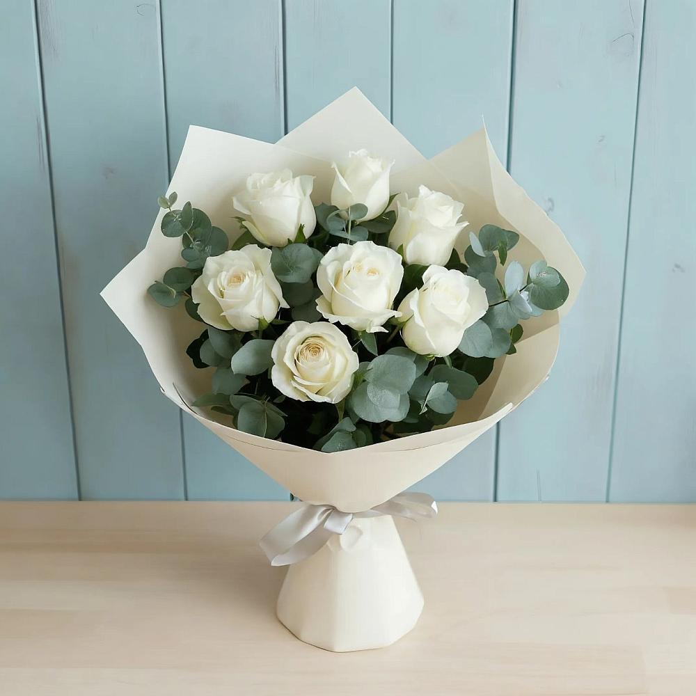 Букет Белые розы в Эвкалипте в Зелёном городе