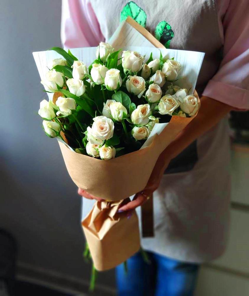 Букет цветов из: Розы в Зелёном городе