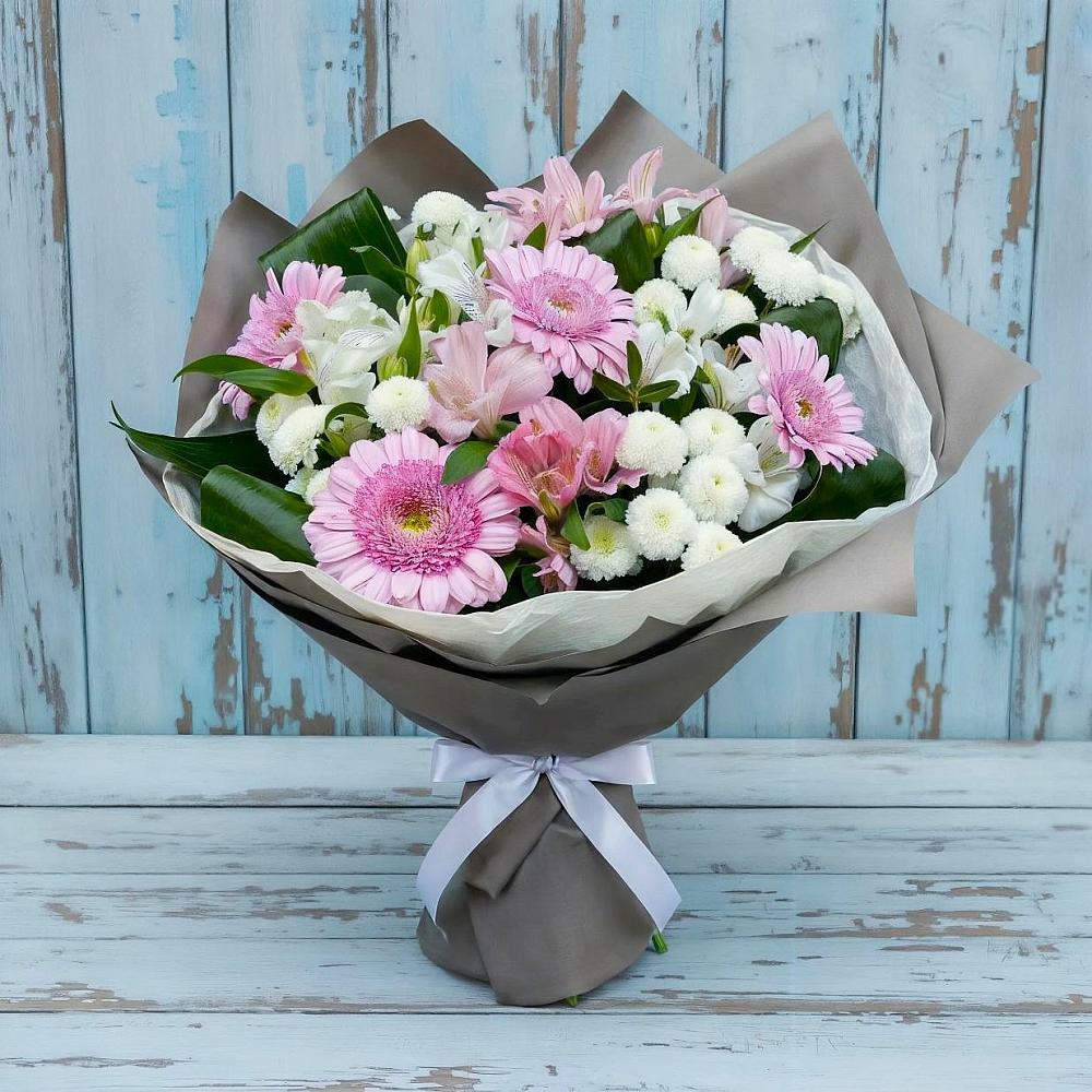 Букет цветов из: Герберы, Альстромерии и Хризантемы в Зелёном городе