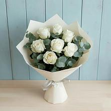 Букет Белые розы в Эвкалипте в Зелёном городе