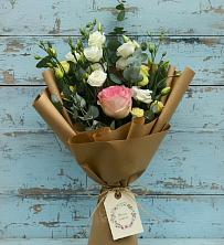 Букет цветов из:  Розы и Лизиантусы в Зелёном городе