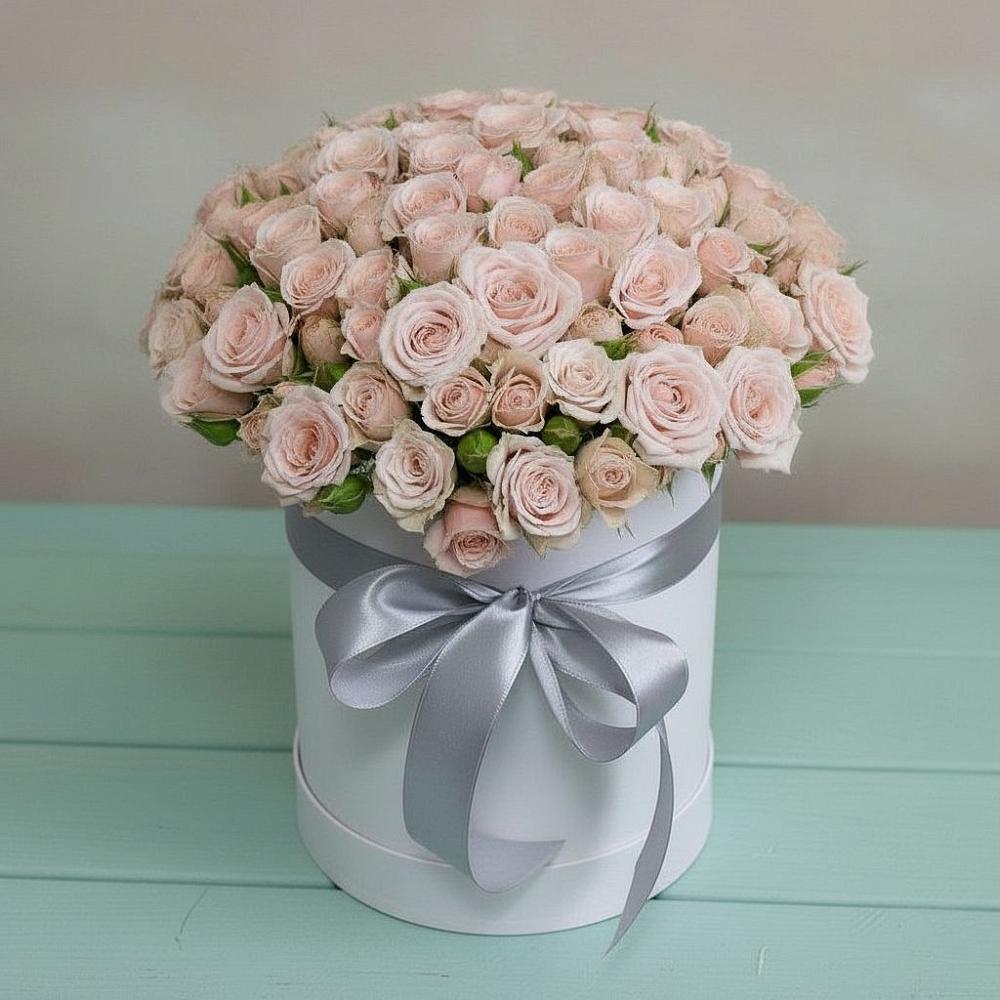 Цветочная композиция из Розы в шляпной коробке в Зелёном городе